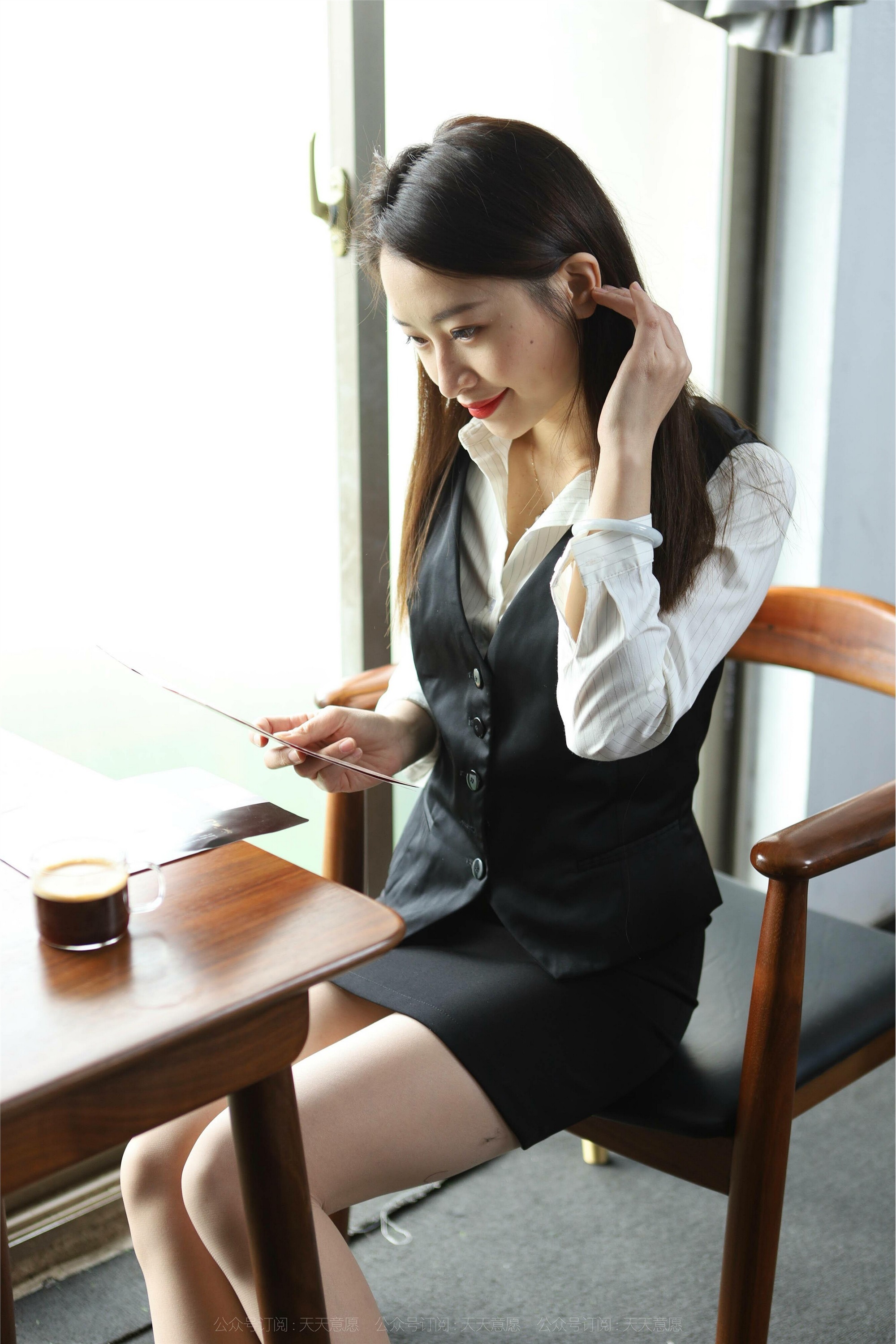 IESS异思趣向 2021.11.12 丝享家972：小婕《周末陪你加班》